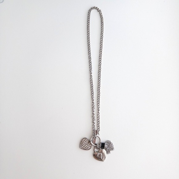 VTG Y2K Guess Womens Necklace Silver Chain Heart Tassel Pendant 2000s Bling - Picture 1 of 3
